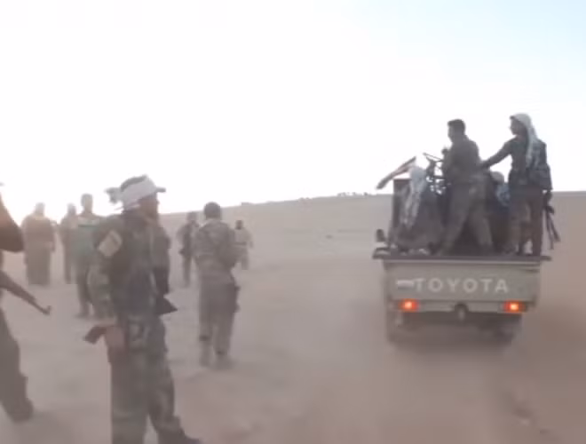 IS bắt giữ binh sĩ SAA trong cuộc phục kích miền đông Sỷia (Ảnh minh hoạ) IS bắt giữ binh sĩ SAA trong cuộc phục kích miền đông Sỷia (Ảnh minh hoạ)