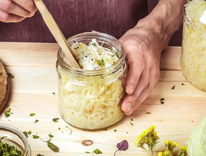 Người dân ở miền nam nước Mỹ kiên quyết chọn rau cải xanh trong năm mới, dưa bắp cải là truyền thống ở Đức còn ở Đan Mạch, cải xoăn nấu chín trong nước sốt trắng, rắc đường và quế được phổ biến cho kỳ vọng một năm Người dân ở miền nam nước Mỹ kiên quyết chọn rau cải xanh trong năm mới, dưa bắp cải là truyền thống ở Đức còn ở Đan Mạch, cải xoăn nấu chín trong nước sốt trắng, rắc đường và quế được phổ biến cho kỳ vọng một năm