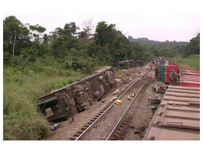 "Hầu hết hành khách đều đi lậu vì đây là tàu chở hàng...Chúng tôi đã phát hiện 24 người chết, chủ yếu là trẻ em...", lực lượng cảnh sát cho biết