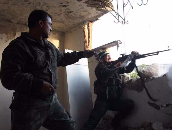 Phiến quân Syria chiến đấu với lực lượng chính phủ Syria - Hama