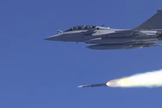 Pháp tiêu tốn gần 65 triệu USD tên lửa để đánh chặn UAV Iran