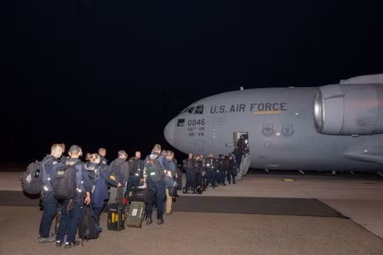 Mỹ điều 'quái vật vận tải' C-17 cùng loạt khí tài hùng hậu tới Venezuela cứu trợ 