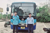 Khách đi xe buýt tinh thần không ổn định, đưa nhầm cho lái xe 50 triệu đồng