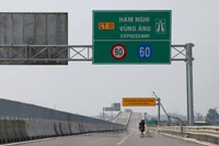 Nhiều doanh nghiệp được thưởng hàng trăm tỷ đồng nhờ đưa dự án về đích trước tiến độ