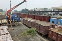 Đường sắt vận chuyển miễn phí 1 triệu viên gạch góp sức vào “Chiến dịch Quang Trung”