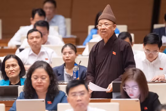 ĐBQH: Cần minh bạch trong kiểm kê tài sản, quản lý tiền công đức... của cơ sở tín ngưỡng, tôn giáo