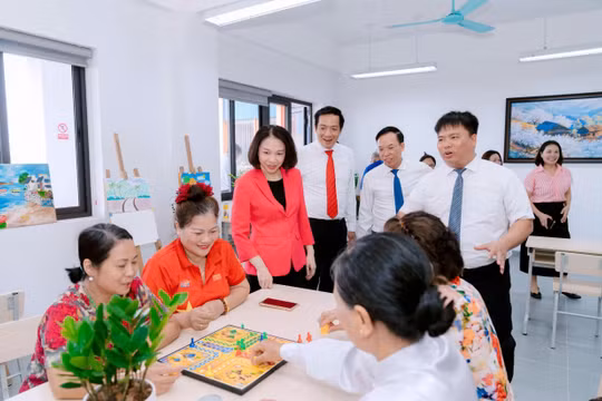 Hà Nội chính thức thí điểm Cơ sở chăm sóc sức khỏe ban ngày cho người cao tuổi đầu tiên tại thành phố
