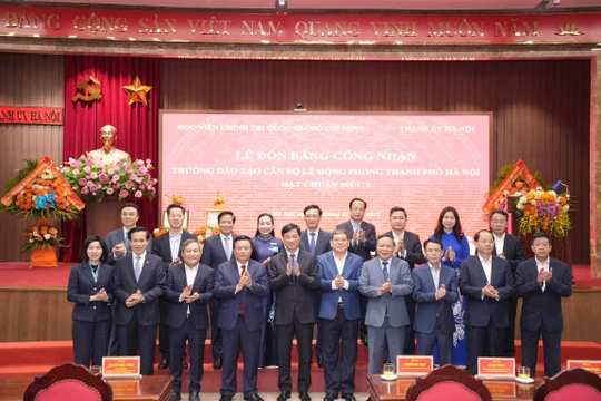 Bí thư Thành ủy Hà Nội: Sẽ xây dựng Trường Đào tạo cán bộ Lê Hồng Phong trở thành trường mẫu mực