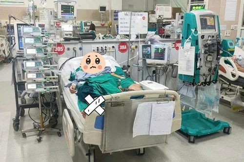Cứu sống nữ sinh 17 tuổi giữa lằn ranh sinh tử do mắc bệnh hiếm