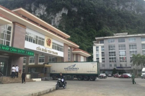 3.822 xe hàng hóa xuất nhập khẩu qua cửa khẩu tỉnh Lạng Sơn trong 2 ngày cuối tuần