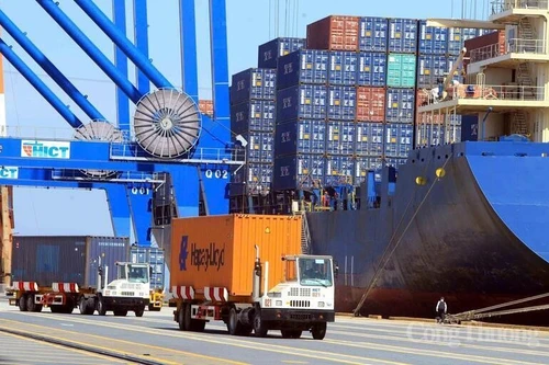 Việt Nam tăng xuất khẩu máy móc, lò phản ứng hạt nhân sang Singapore