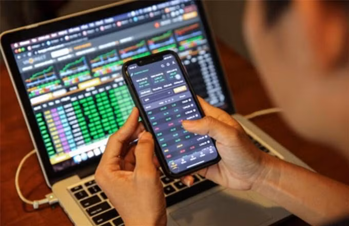 VN-Index tăng mạnh hơn 27 điểm, lập kỷ lục lịch sử mới