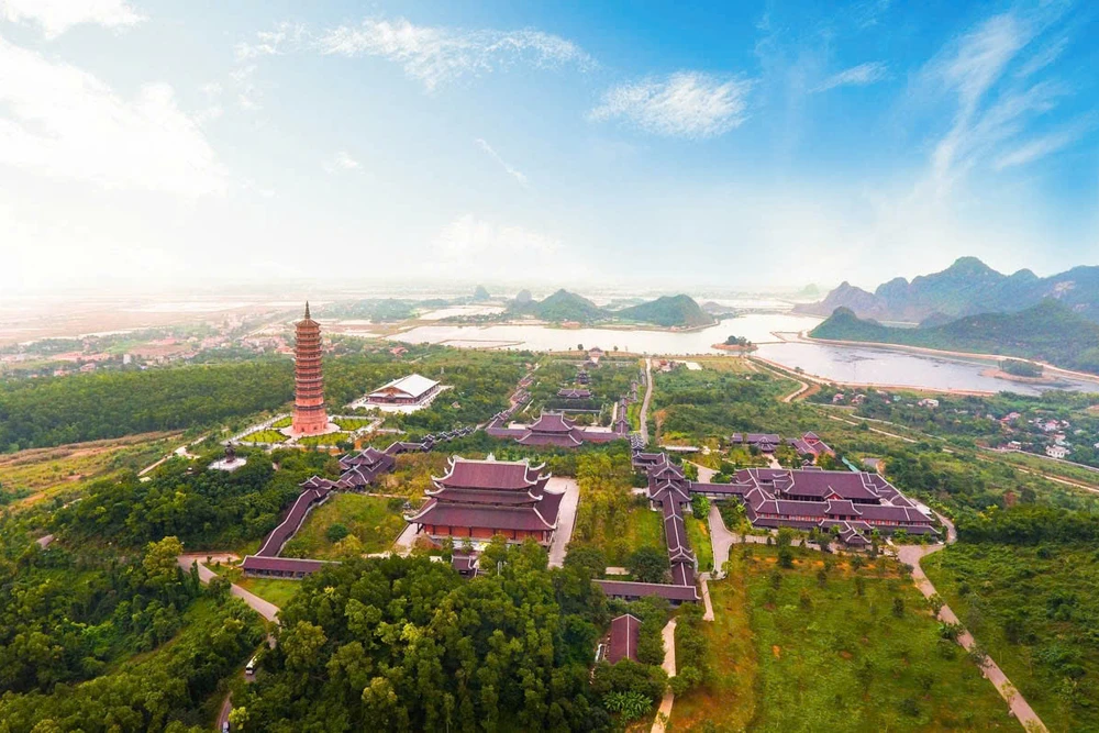 Đề nghị cân nhắc kỹ lưỡng mô hình đầu tư sân bay Ninh Bình