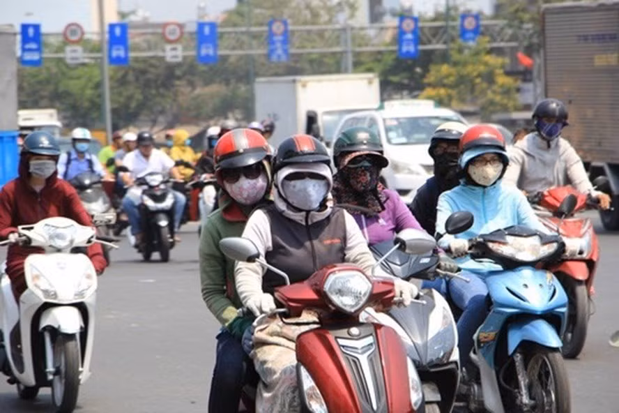 Bắc bộ, Trung bộ cao điểm nắng nóng, nhiều nơi chạm 40 độ C