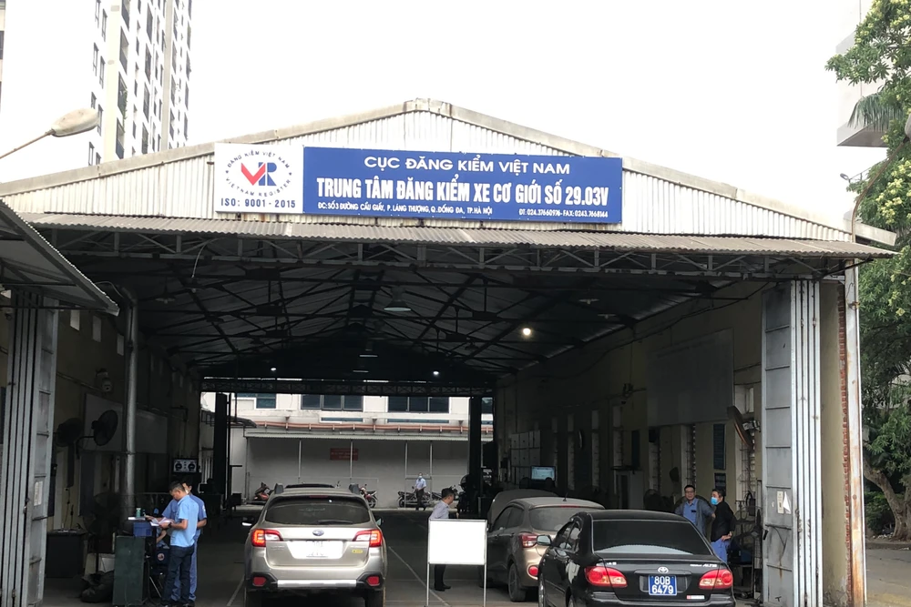 Ô tô không lưu thông 30 ngày trở lên cần làm gì để không phải nộp phí đường bộ?