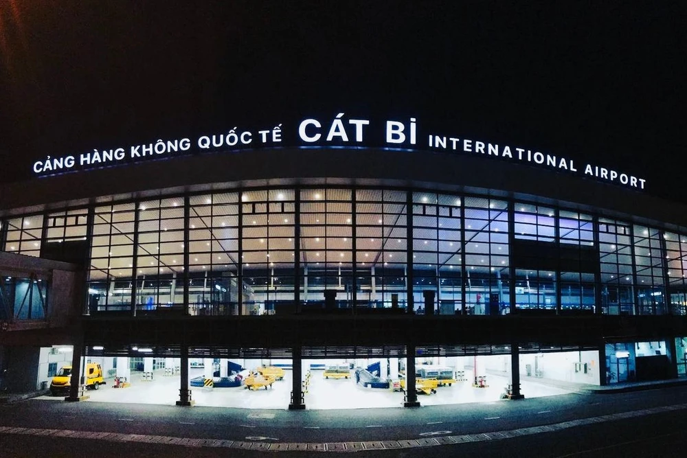 Nghi ngờ drone xâm nhập, nhiều chuyến bay tại Cát Bi phải chuyển hướng hạ cánh xuống Nội Bài