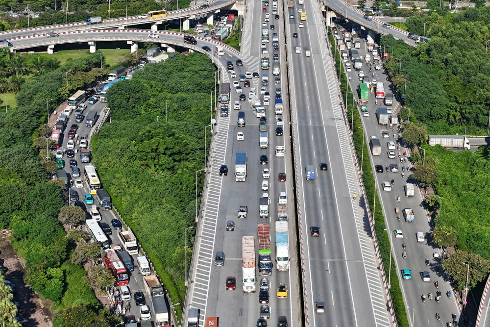 Phân luồng giao thông phương tiện ra vào Hà Nội dịp Tết để giảm ùn tắc