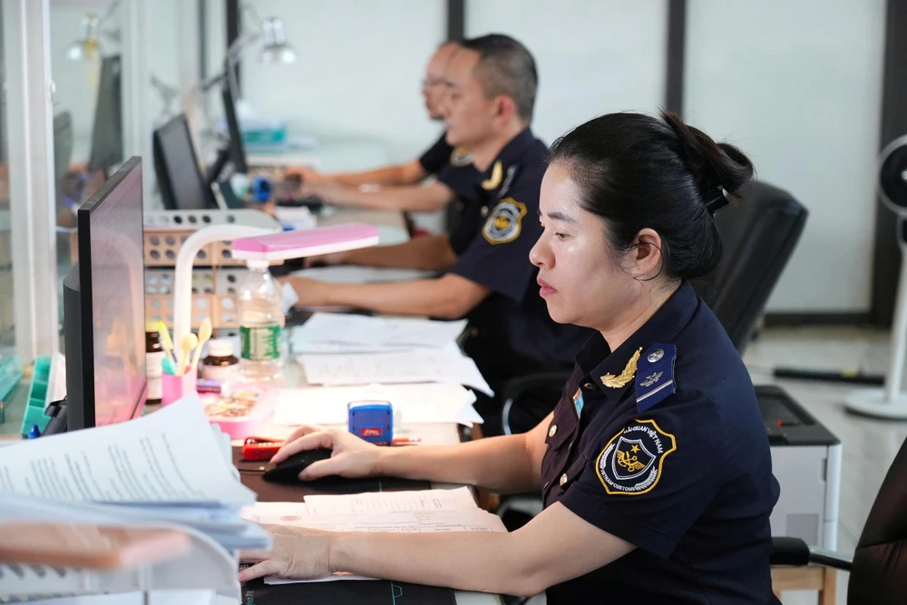 Hải quan hỏa tốc hướng dẫn việc xác nhận tình trạng nợ thuế cho doanh nghiệp