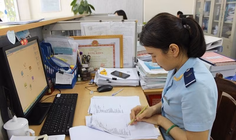 Bộ Nội vụ đề xuất tăng mạnh đãi ngộ nhân tài khu vực công, phụ cấp tới 300%