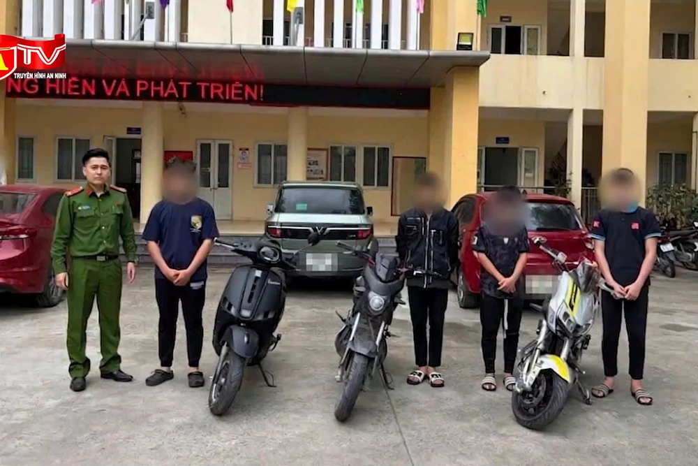 Triệu tập 4 đối tượng sau vụ đua xe gây tai nạn chết người ở Hà Nội