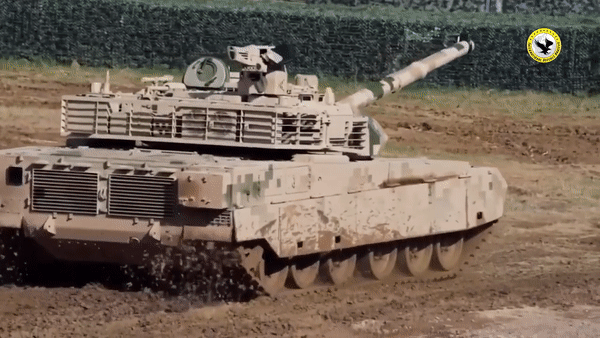 Pakistan mua 679 xe tăng VT4 của Trung Quốc