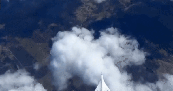 Quyết định hiếm thấy của Nga khi dùng 'thiên nga trắng' Tu-160 tập kích Ukraine