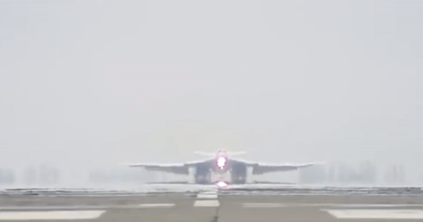 Quyết định hiếm thấy của Nga khi dùng 'thiên nga trắng' Tu-160 tập kích Ukraine