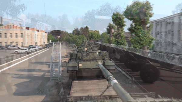 Vì sao quân đội Nga thúc đẩy việc sản xuất xe tăng?