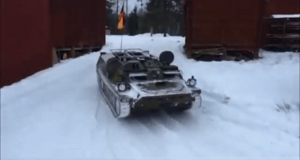 Thiết giáp huyền thoại MT-LB của Nga dễ tổn thương tại Ukraine