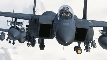 Chiến đấu cơ F-15E Chiến đấu cơ F-15E