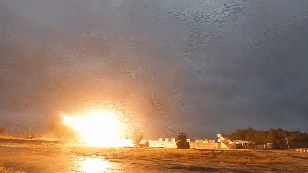 Mỹ đã cấp tên lửa tầm xa cho quân đội Ukraine dùng trên hệ thống HIMARS?