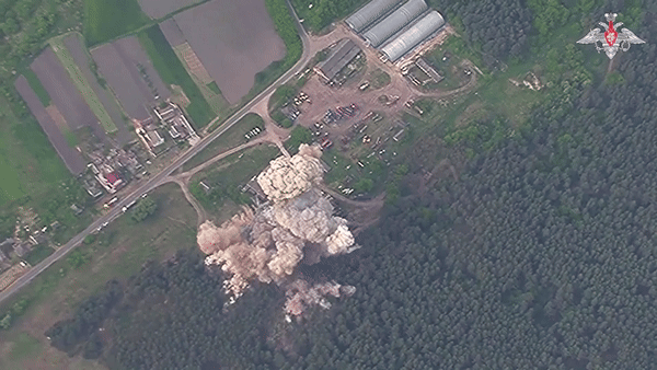 'Sở chỉ huy lữ đoàn phòng không Kharkov' Ukraine bị tên lửa Iskander Nga san phẳng