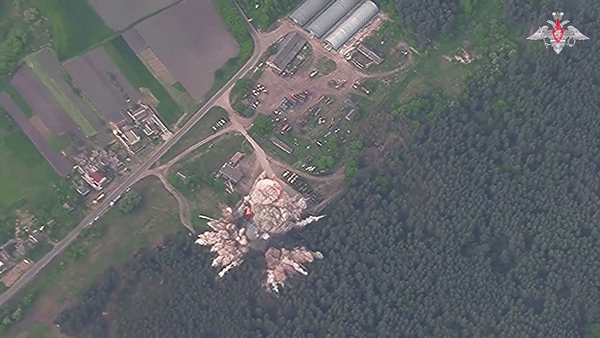 'Sở chỉ huy lữ đoàn phòng không Kharkov' Ukraine bị tên lửa Iskander Nga san phẳng