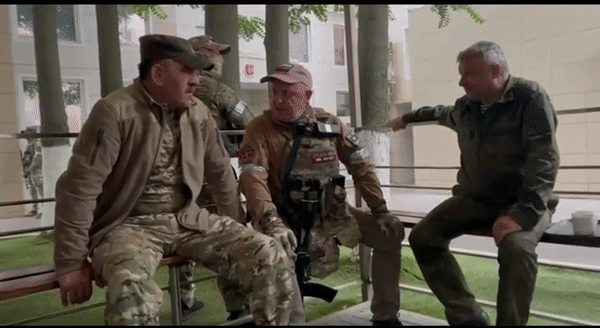 Đặc nhiệm Chechnya rời Rostov sau khi Wagner đạt thỏa thuận và rút quân