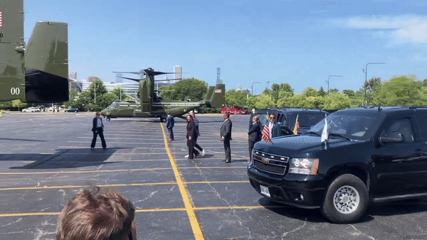 MV-22 Tiltrotor (biến thể của dòng V-22 Osprey dùng để chở khách VIP) MV-22 Tiltrotor (biến thể của dòng V-22 Osprey dùng để chở khách VIP)