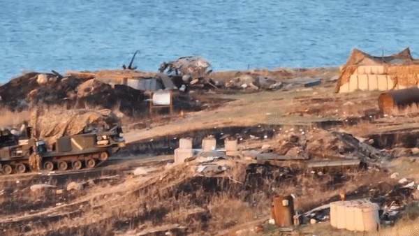 Vừa thượng cờ trên đảo Rắn, lính Ukraine ngay lập tức bị quân đội Nga tập kích?