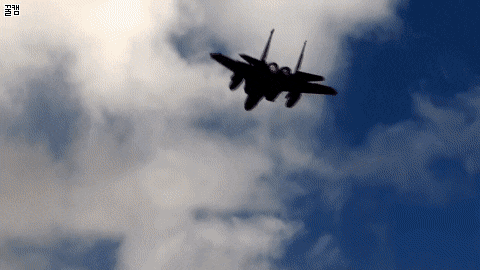 Vì sao Mỹ triệt thoái toàn bộ phi đội 'Đại bàng bất bại' F-15 đồn trú ở Nhật Bản?