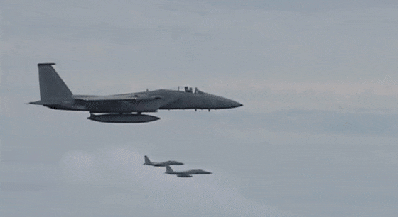 Vì sao Mỹ triệt thoái toàn bộ phi đội 'Đại bàng bất bại' F-15 đồn trú ở Nhật Bản?