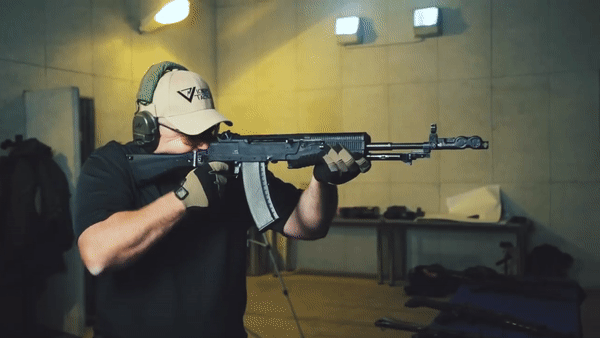 Súng trường tấn công AN-94 dù cực hiện đại nhưng vì sao không phổ biến trong quân đội Nga?