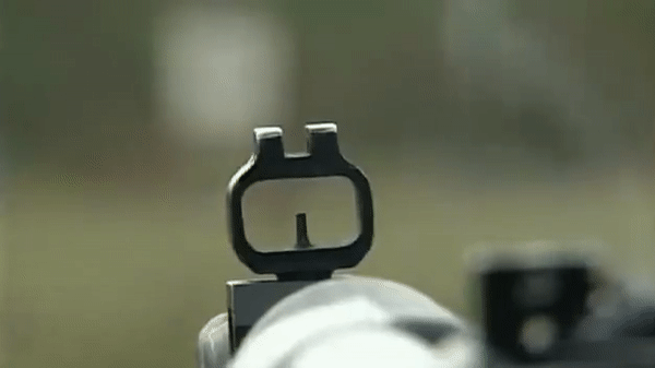 Súng trường tấn công AN-94 dù cực hiện đại nhưng vì sao không phổ biến trong quân đội Nga?