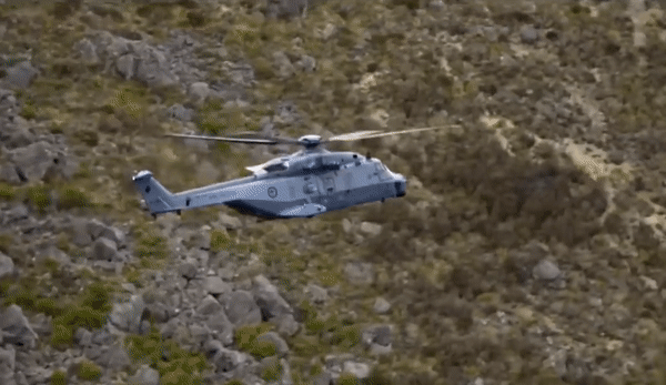 Úc đã cấm bay trực thăng NH90 Taipan cho tới khi sát thời điểm loại biên