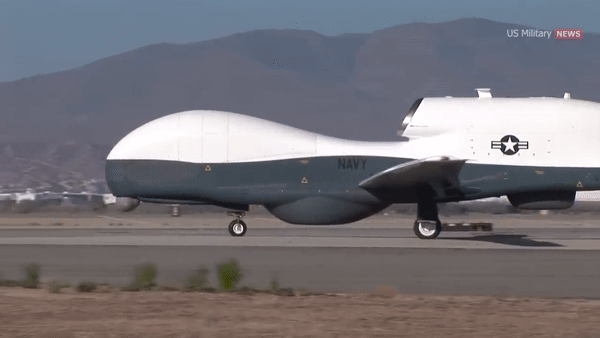 Siêu UAV của Mỹ đắt gấp đôi tiêm kích F-35 nghi bị tiêm kích F-14 Iran xua đuổi