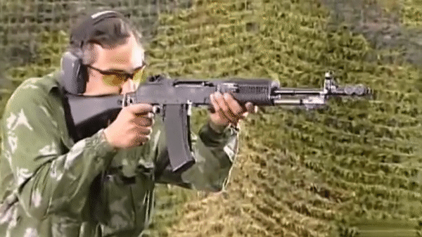 Súng trường tấn công AN-94 dù cực hiện đại nhưng vì sao không phổ biến trong quân đội Nga?