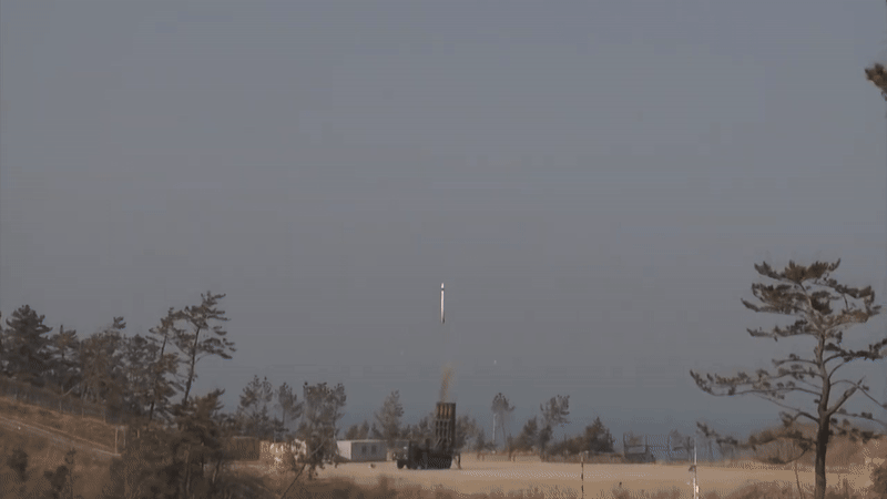 Sức mạnh hệ thống tên lửa phòng không L-SAM của Hàn Quốc