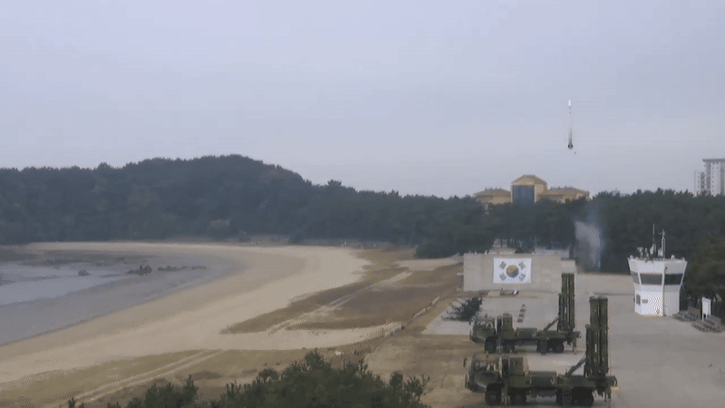 Sức mạnh hệ thống tên lửa phòng không L-SAM của Hàn Quốc