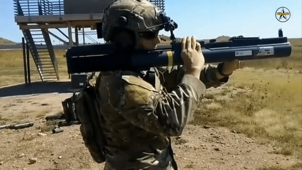Súng chống tăng M72 ‘cổ lỗ’ vẫn được binh lính Ukraine sử dụng tiêu diệt thiết giáp BTR-80 Nga