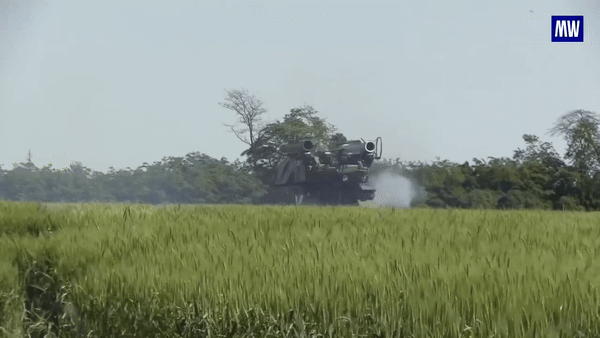 Cận cảnh tổ hợp phòng không Buk-M1 Nga đánh chặn tên lửa HIMARS