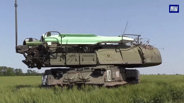 Cận cảnh tổ hợp phòng không Buk-M1 Nga đánh chặn tên lửa HIMARS