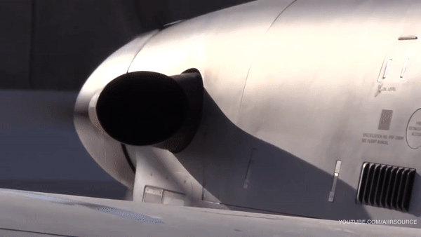 Sự thành công bất ngờ của cường kích cách quạt A-29 Super Tucano