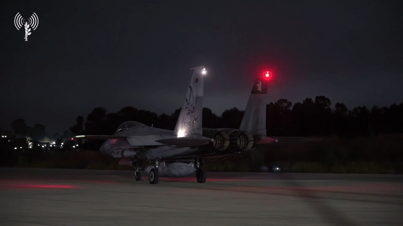 Kiểm soát hoàn toàn không phận Iran, Israel liền phát cảnh báo tấn công